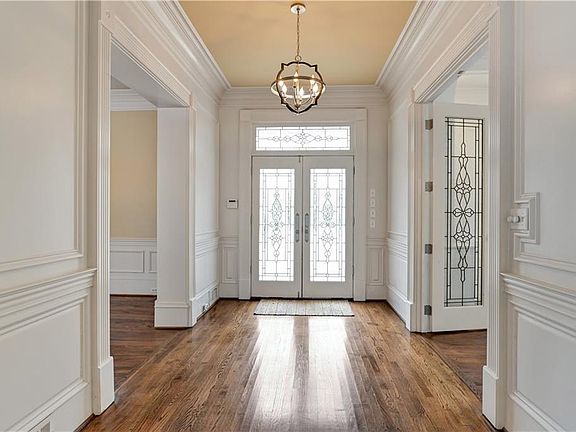 3rd image of 5465 Chelsen Wood Dr