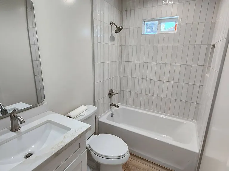 1531 Burton Street — Photo 8