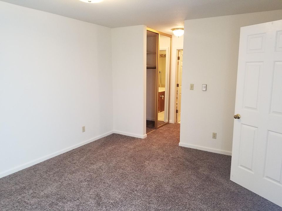 1st image of 3121 Vicente St APT 102