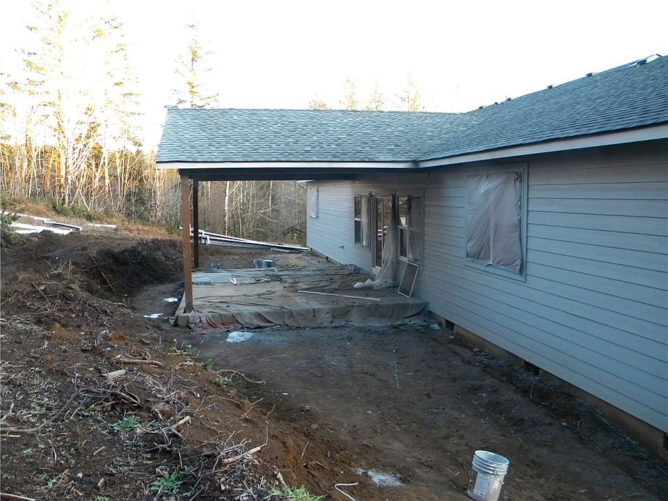 2nd image of 13 Fawn Ln