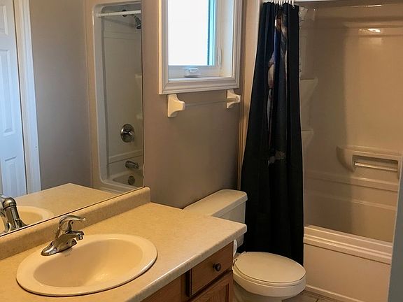 4th image of 2171 McKay Ave