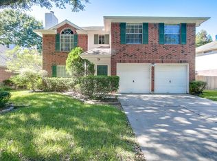 206 Rolling Plains Dr, Sugar Land, TX 77479