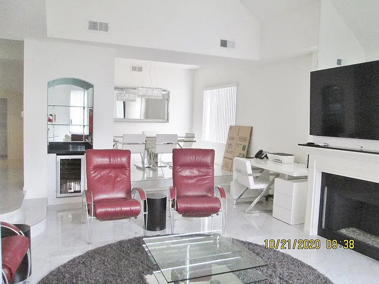 Lido Apartments - 639 Huntley Dr — Photo 29