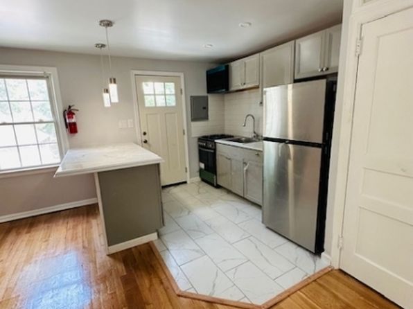 2 Beech Spring Dr #4D