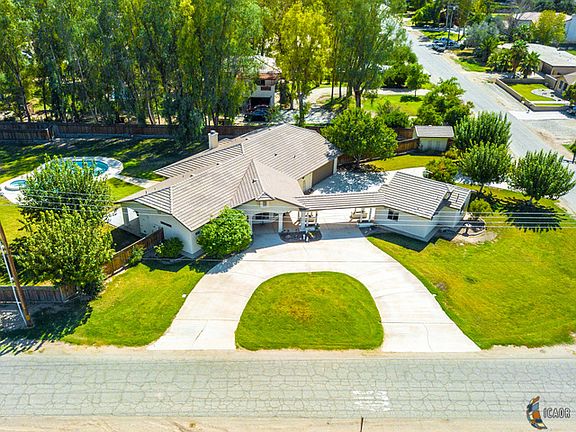 3rd image of 1996 Chambers Ln