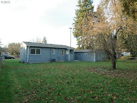 3rd image of 10204 SE Helena St