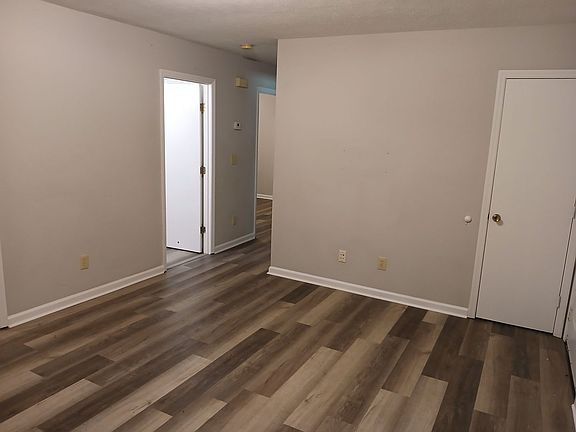 4th image of 186 Dosser Ln #1-6