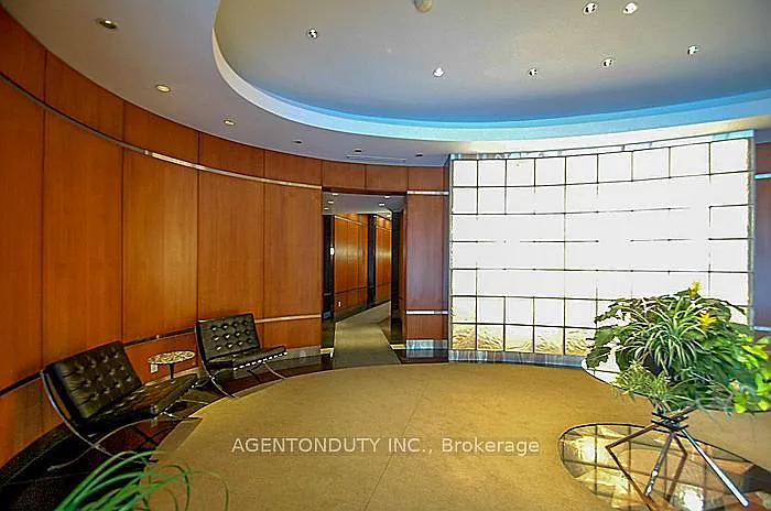 1121 Bay St #701 — Photo 24
