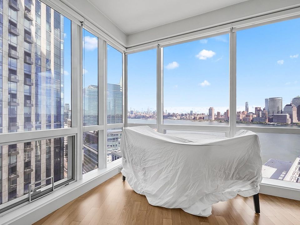 1st image of 77 Hudson St APT 2606
