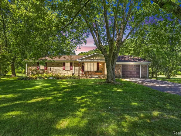 12465 Tuscola Rd, Clio, MI 48420