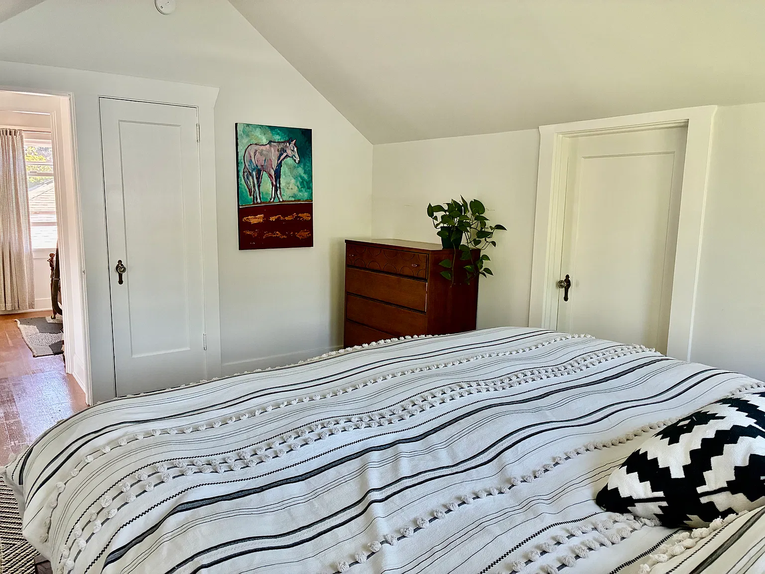 3 bed, 2588 sqft, $3,750 — Photo 4