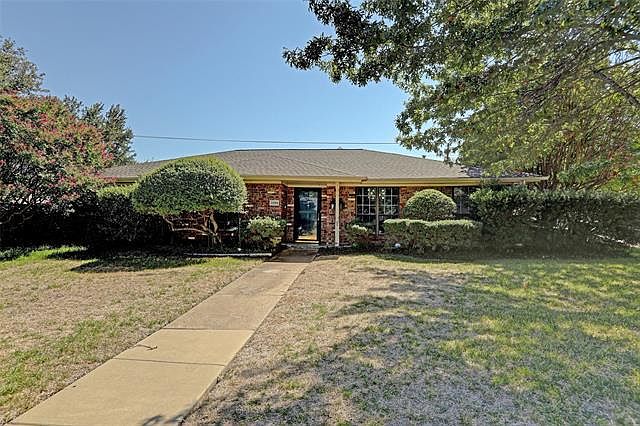 1st image of 2528 Cedar Elm Ln