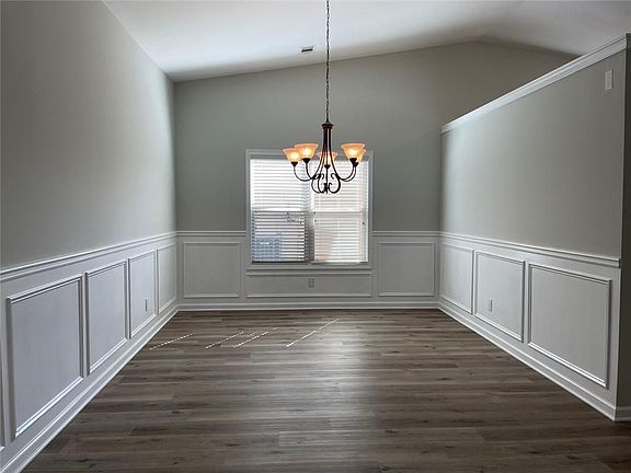 3rd image of 3183 Sag Harbor Ct