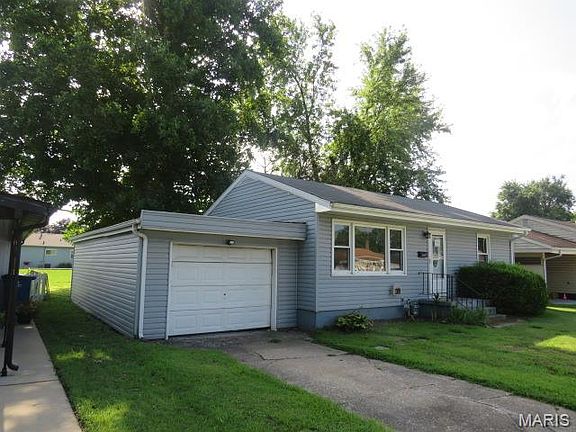 3rd image of 3140 Aubrey Ave