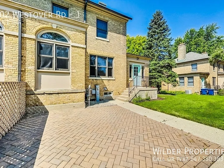 102 Westover Rd #1 — Photo 27