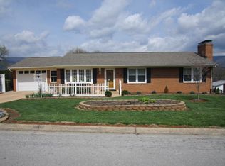1509 Millwood Dr, Salem, VA