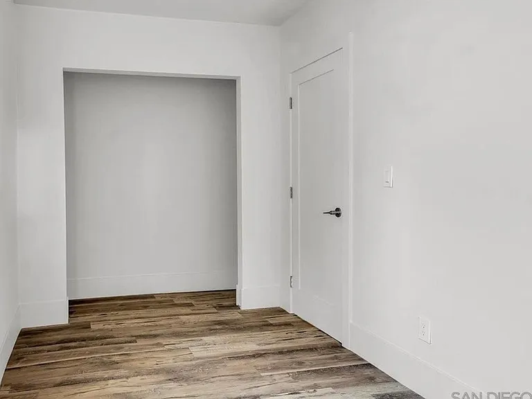 337 S 37th St — Photo 15