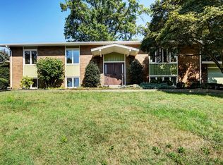 715 Fairhill Dr, Louisville, KY 40207