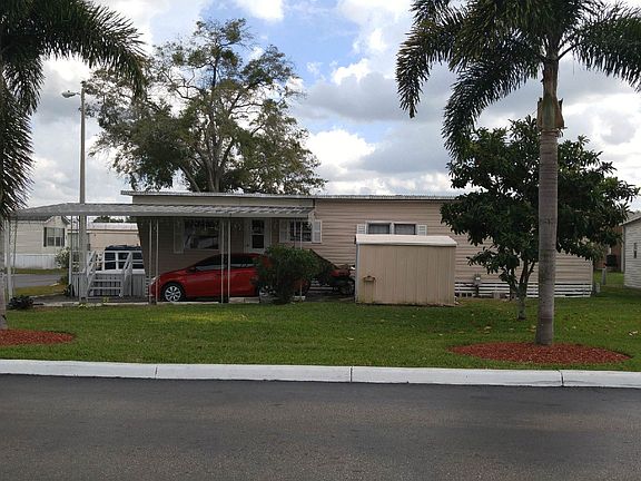 Corner lot view