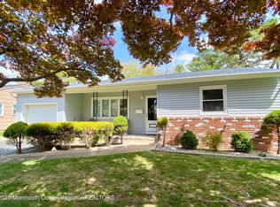 917 Edgebrook Dr N, Toms River, NJ 08757
