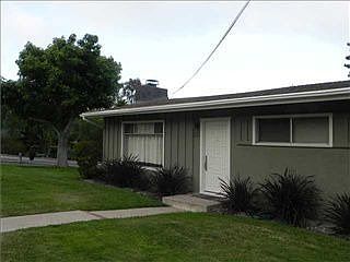3rd image of 372 Glencrest Dr