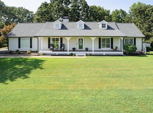 936 Old Fincher Trl, Canton, GA 30114