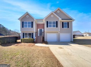 504 Hamlet Dr, Loganville, GA 30052