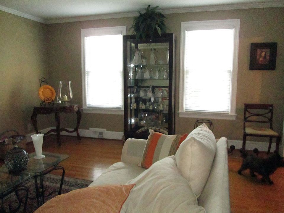 1st image of 273 Dogwood Dr
