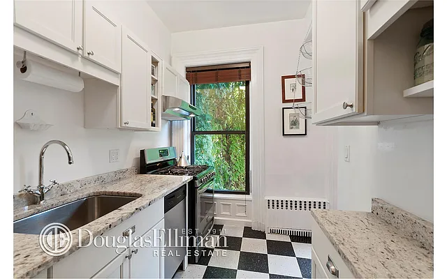 Sold by Douglas Elliman | media 3