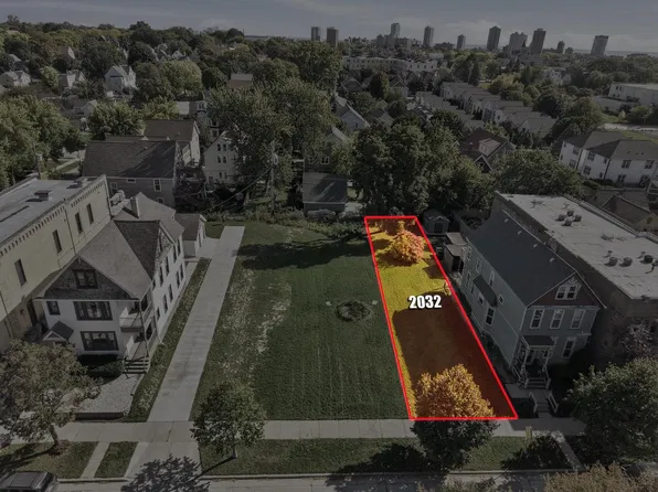 2032 N PALMER STREET, Milwaukee, WI 53212