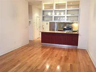 Rented by Space Marketing Shop