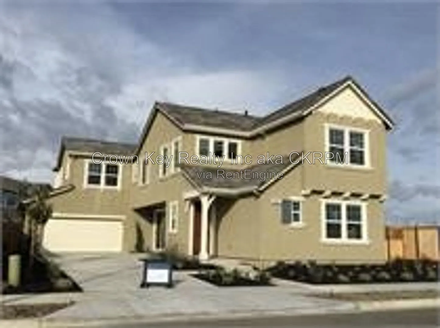 4 bed, 4.0 bath, 3005 sqft, $3,500 — Photo 2