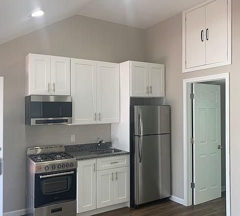 5th image of 123 Lincoln Ave #3