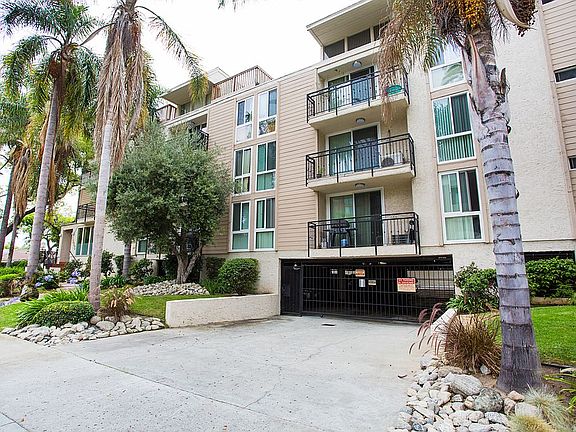 3rd image of 1885 Veteran Ave APT 208