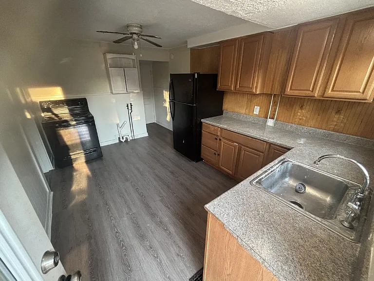 25 Ridgeway Ave — Photo 9