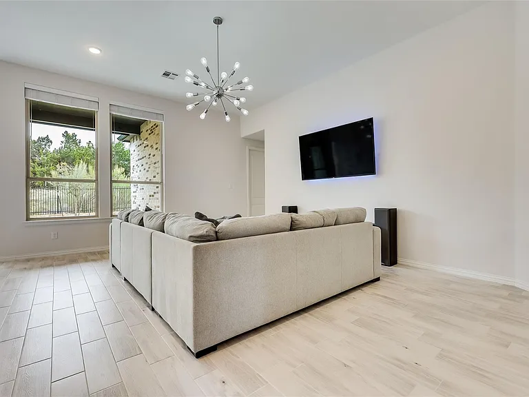 7705 Pace Ravine Dr — Photo 4