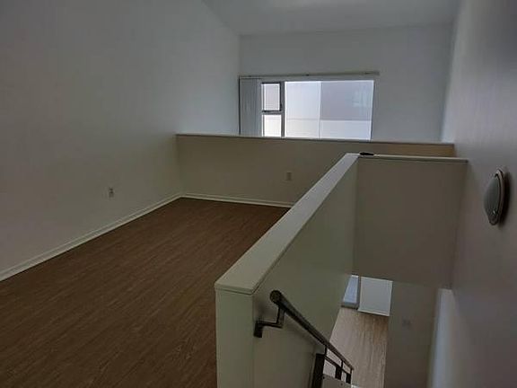 3rd image of 750 11th Ave Unit 103
