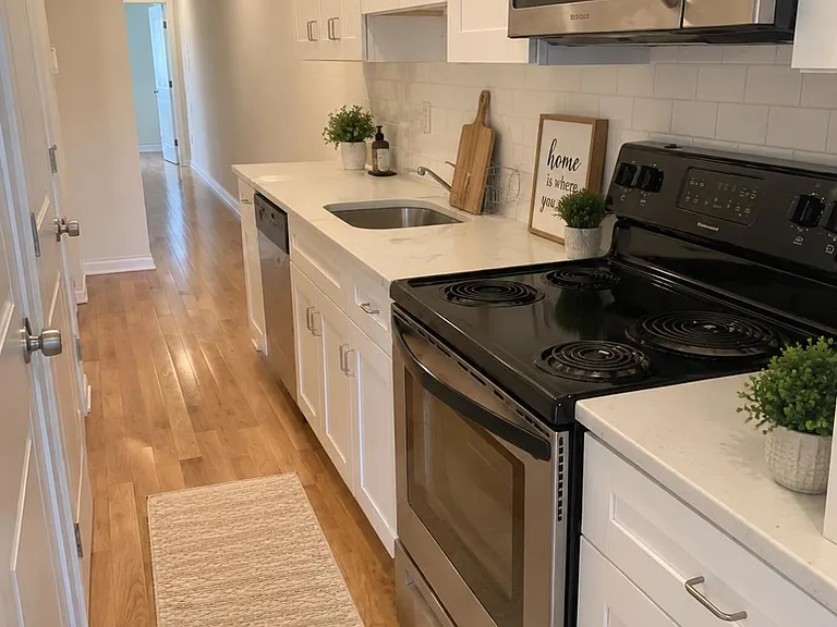 STAGGED KITCHEN