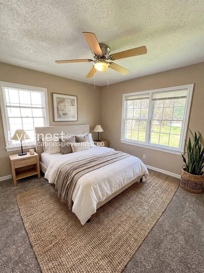 3 bed, 1.0 bath, 1062 sqft, $1,095 — Photo 4