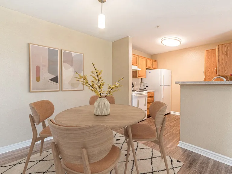 Kinwood Apartments — Photo 35