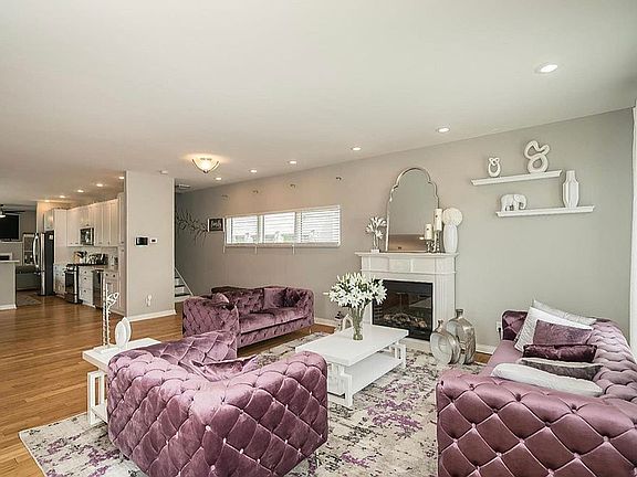 2nd image of 4343 Delmar Blvd