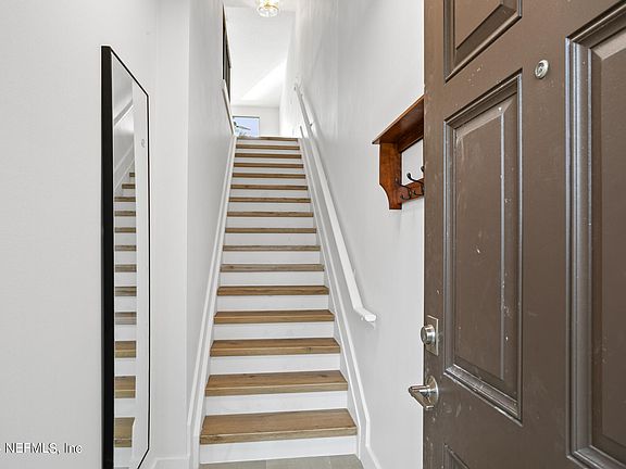 3rd image of 3015 AQUA VISTA Lane #113