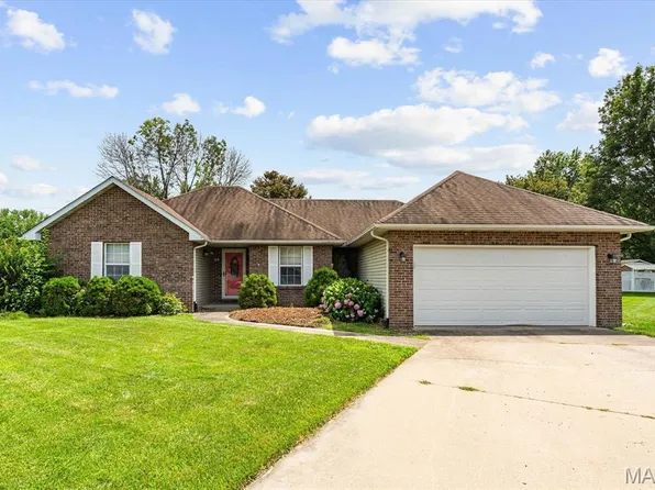 33 Michelle Dr, Mascoutah, IL 62258