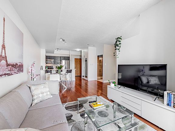 4th image of 39 Parliament St #1102
