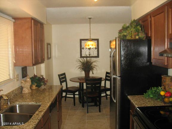 5th image of 2725 S Alder Dr