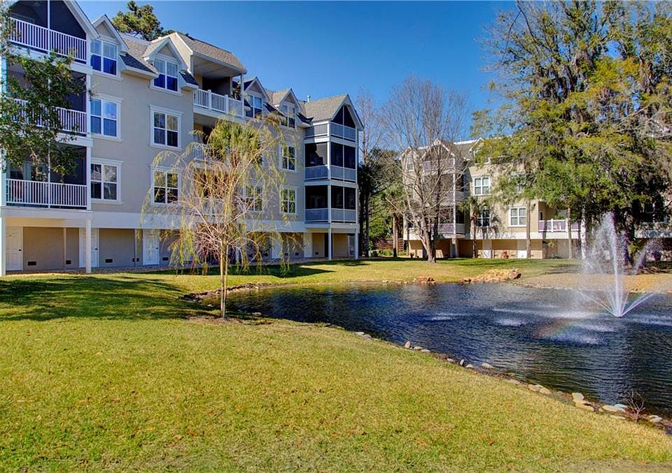 1st image of 110 Shady Brook Cir Unit 100