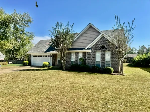 205 Westover Hts, Booneville, MS 38829