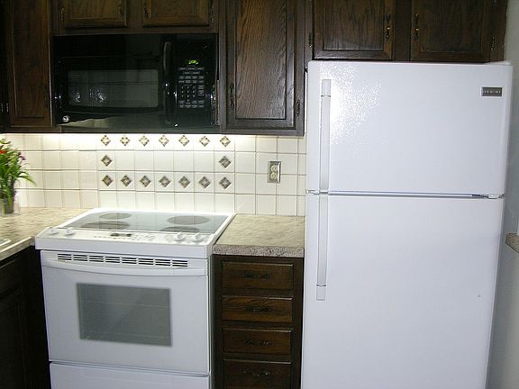 4th image of 53 Woodland Dr