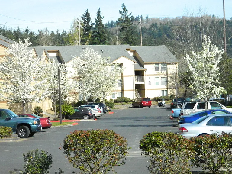 Springwater Trail Apartments — Photo 24