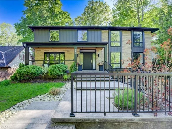 239 Corrie Cres, Waterloo, ON N2L 5W3